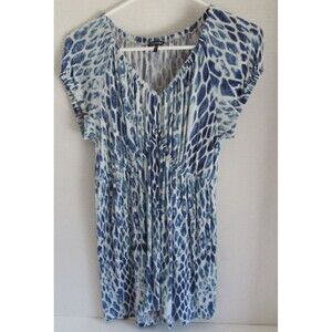 Daisy Fuentes Short Sleeve Blue and White Abstract V Neck Tunic Top Size Small